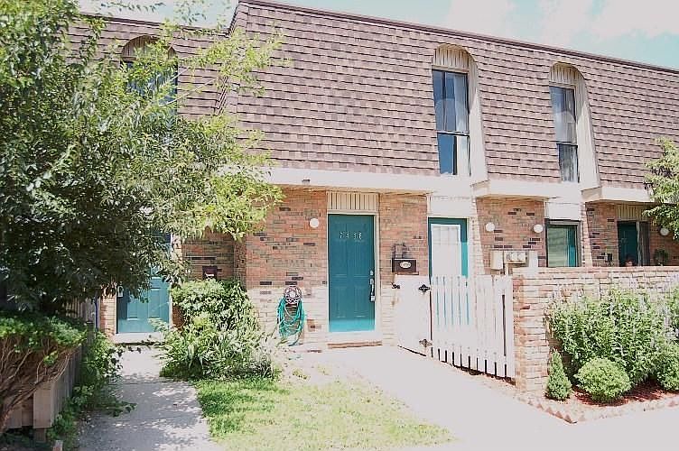1st image of 7446 Country Brook Dr