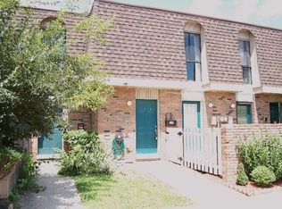 7446 Country Brook Dr, Indianapolis, IN 46260