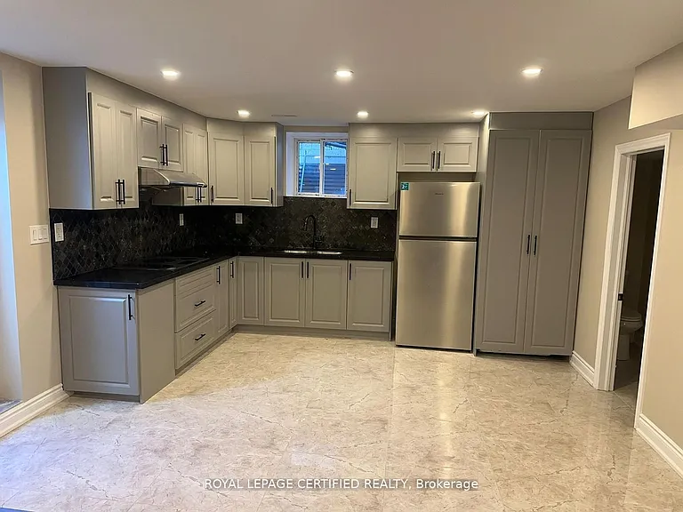 42 Kambalda Rd #BASEMENT — Photo 13