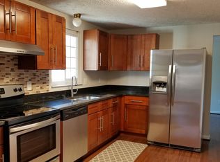 9105 Hunting Pines Pl, Fairfax, VA 22032