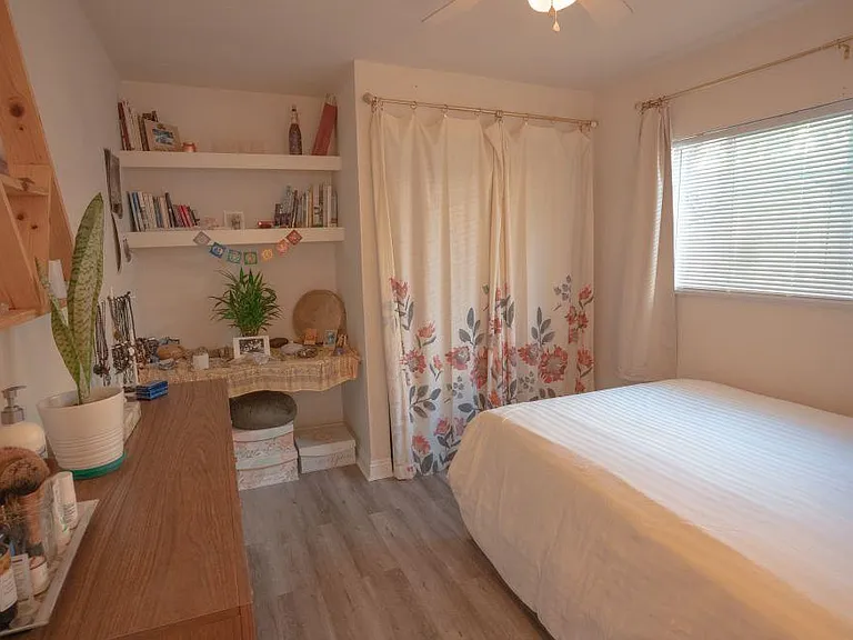 2323 Grand Ave — Photo 4