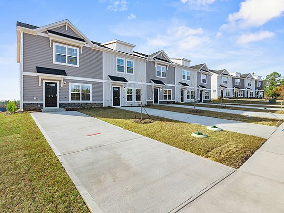 3rd image of 570 Slim Cypress Run #21