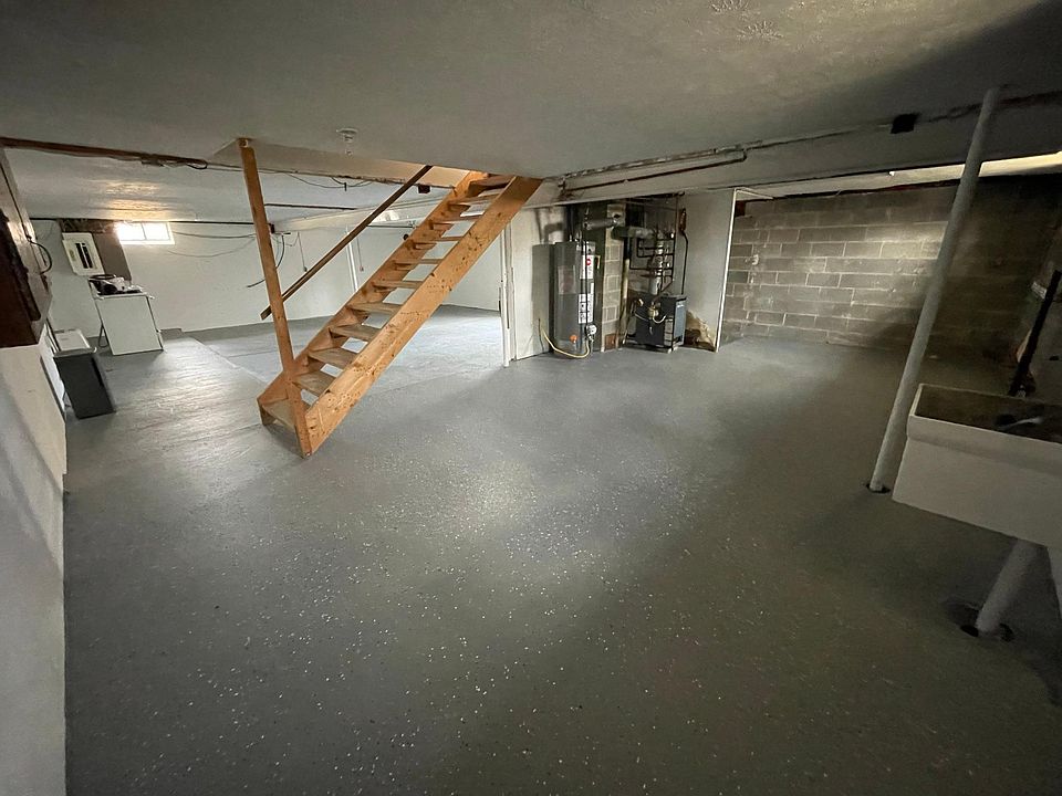 1st image of 1047 W Liberty St #1