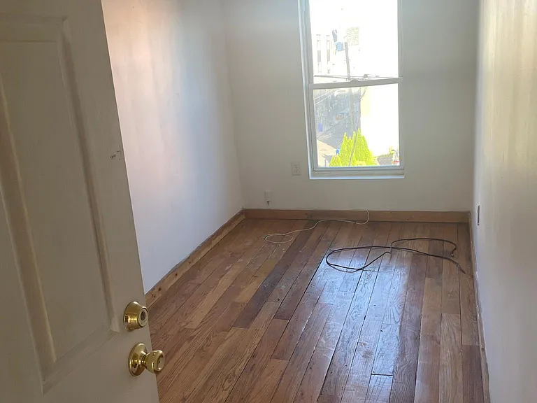 612 S 15th St #3F — Photo 6