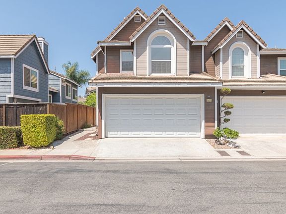 3rd image of 15876 Deer Trail Dr