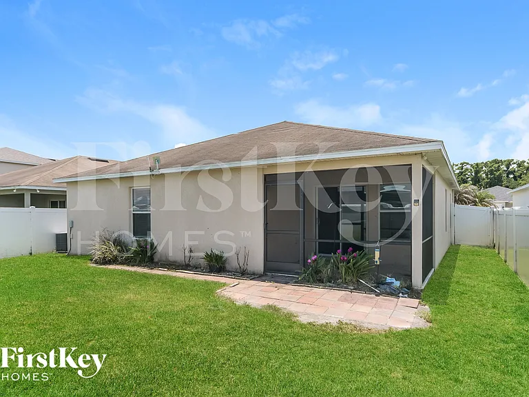 1560 Nature Trl — Photo 18