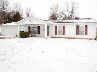 221 Marsha Ln, Troy, MO 63379