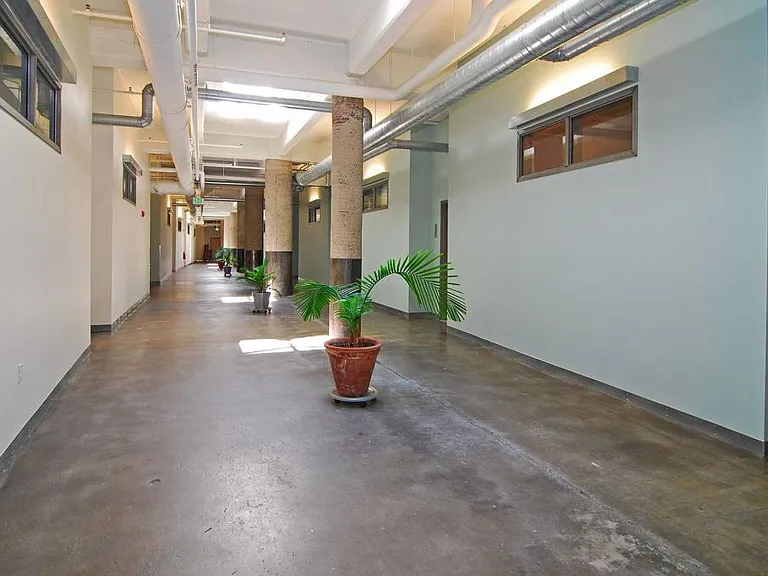 700 Washington Ave N #212 — Photo 18