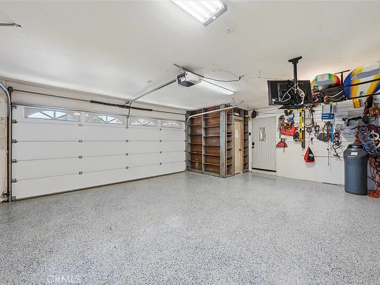 5348 Doris Way — Photo 65