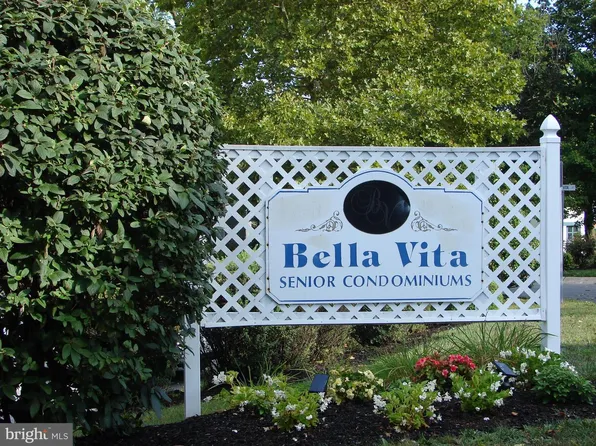 32 Bella Vita Ct, Westminster, MD 21157