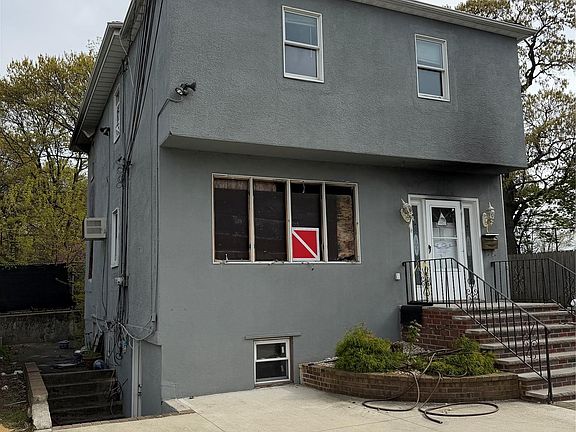 2nd image of 215 Spring Street