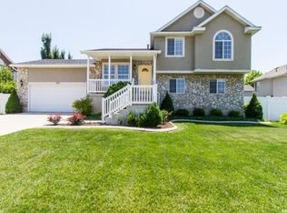 121 W Pages Ln, Bountiful, UT 84010