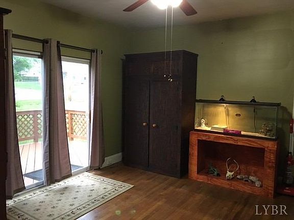 4th image of 3250 Maryland Ave