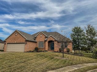 2544 Maplecrest Ct, Newburgh, IN 47630