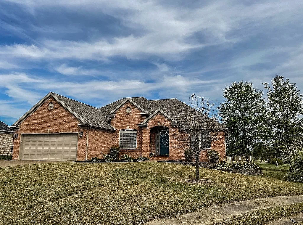 2544 Maplecrest Ct photo 1