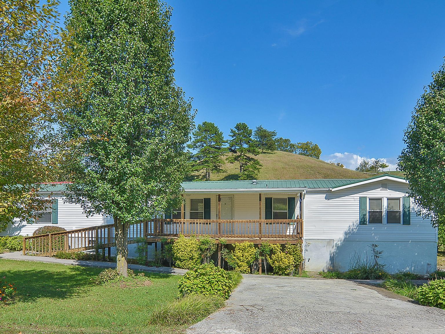 1545 Chimney Top Loop, Fall Branch, TN 37656 Zillow