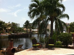 2721 NE 3rd St, Pompano Beach, FL 33062
