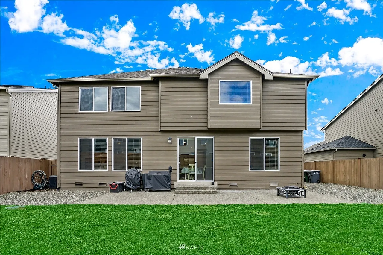 5 bed, 3496 sqft, $3,495 — Photo 4