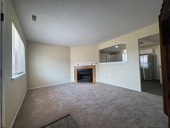 3rd image of 1978 Mineola Pl Unit D