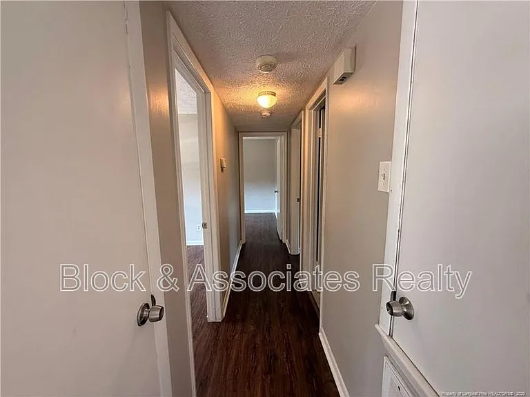 4805 Fellows Ct — Photo 8