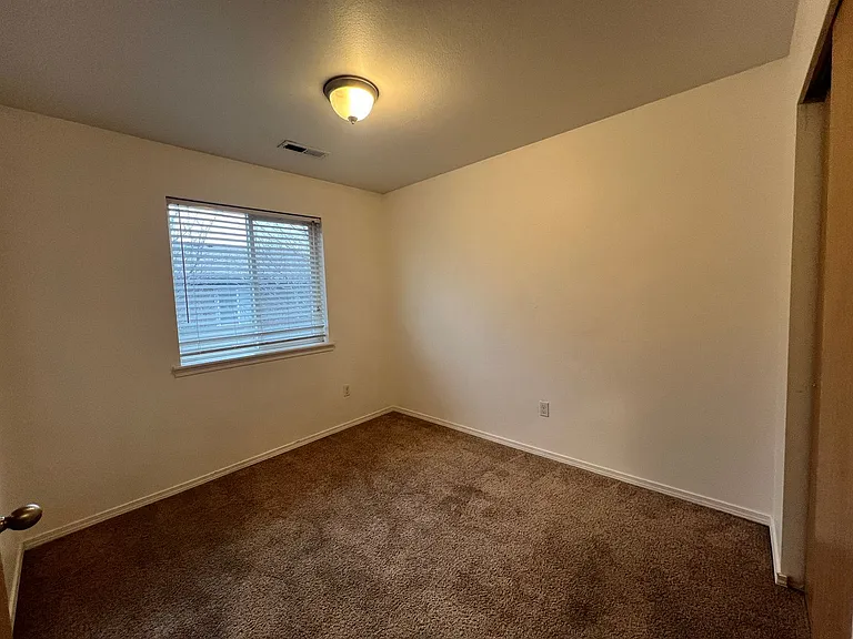 1620 W Lee St #3 — Photo 11