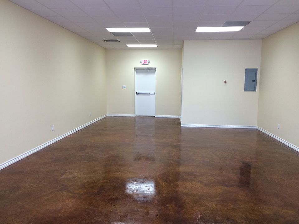 2nd image of 909 Sam Houston Jones Pkwy