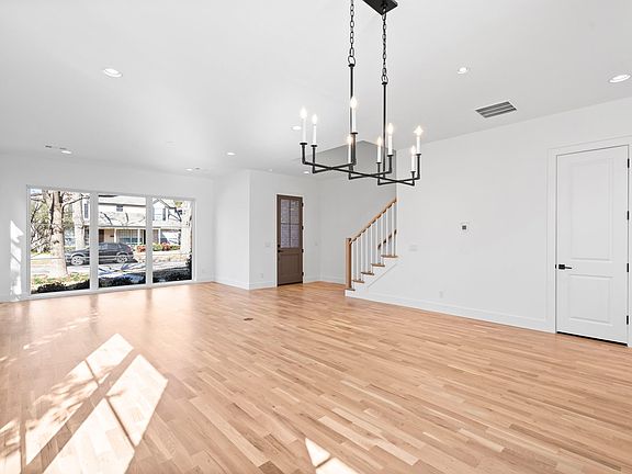 5th image of 5834 Martel Ave