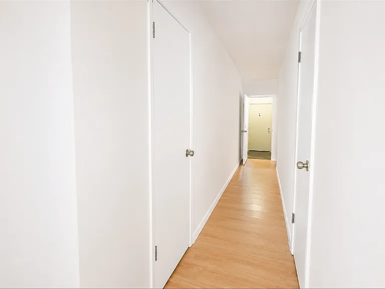 14643 Karlov Ave #B — Photo 1