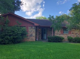 4717 E 33rd St, Dickinson, TX 77539