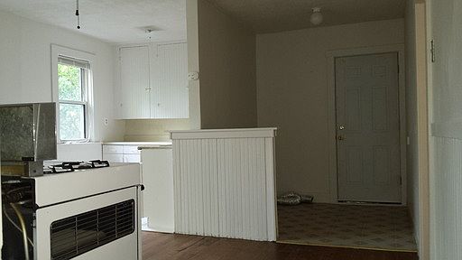 2nd image of 119 Pleasant St