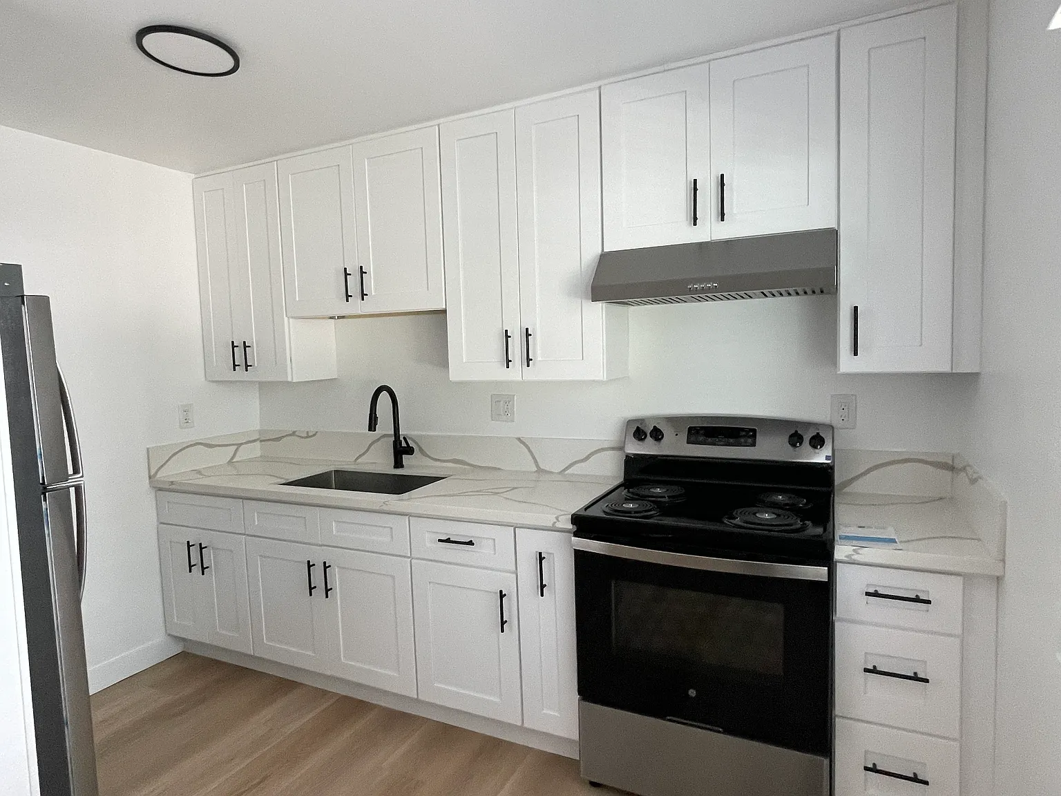 1 bed, 600 sqft, $2,300 — Photo 4