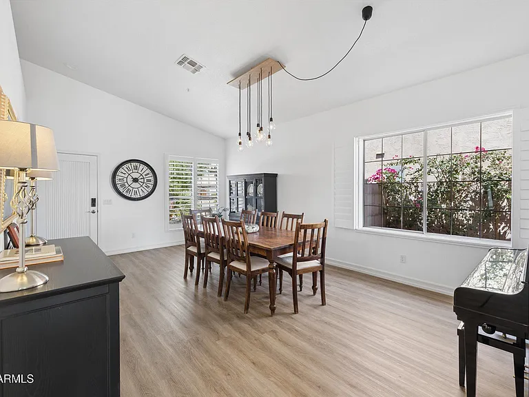9647 E Ludlow Dr — Photo 3