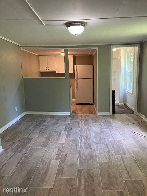 510 Center Street Apt. C Picture # 1