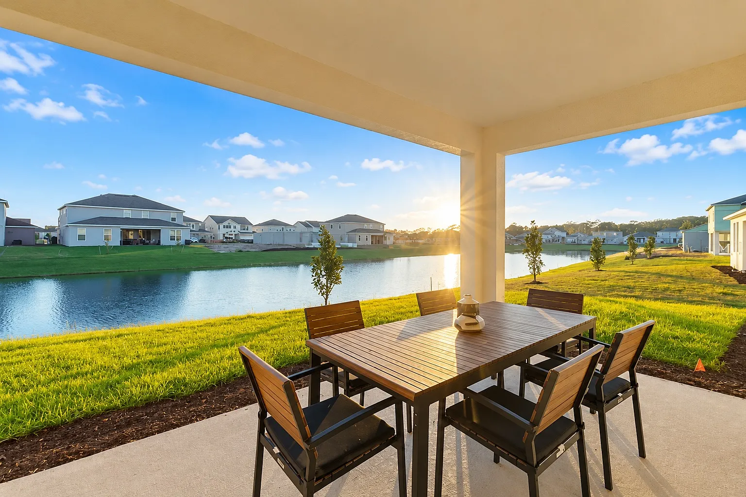 4 bed, 2500 sqft, $2,549 — Photo 3