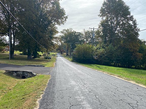 5th image of 9216 Old Turnpike Rd