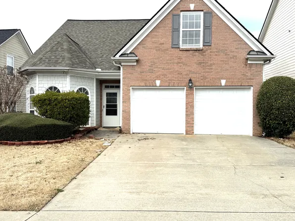1305 Leisure Lake Dr, Lawrenceville, GA 30044