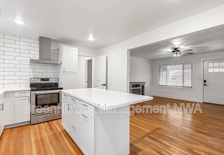 1111 N 10th St — Photo 7