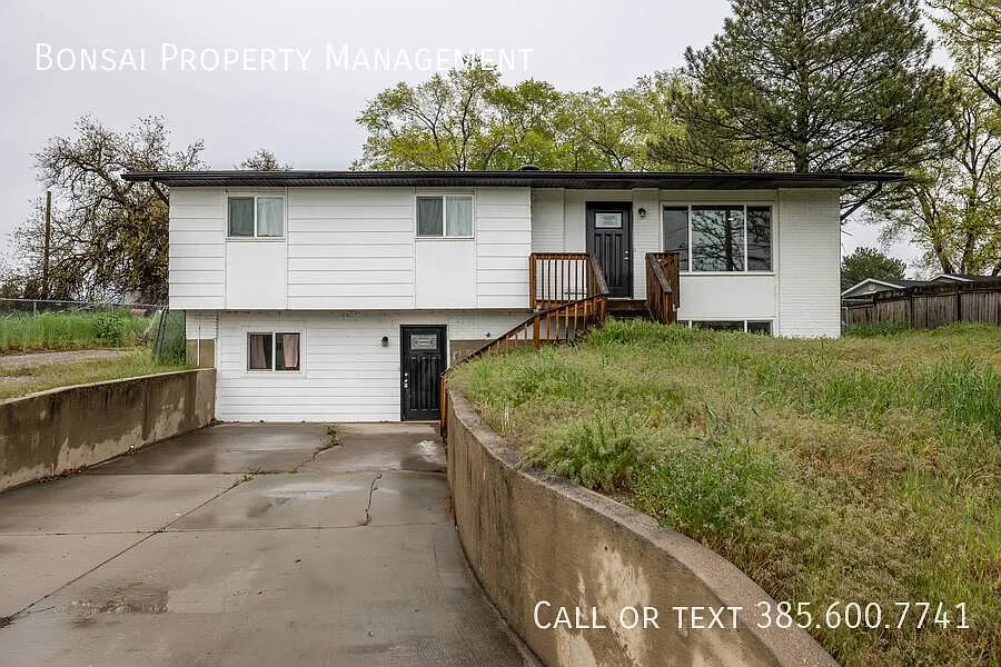 Duplex Near UVU and Walmart in Orem - 1641 Sandhill Rd, Orem UT — Photo 2