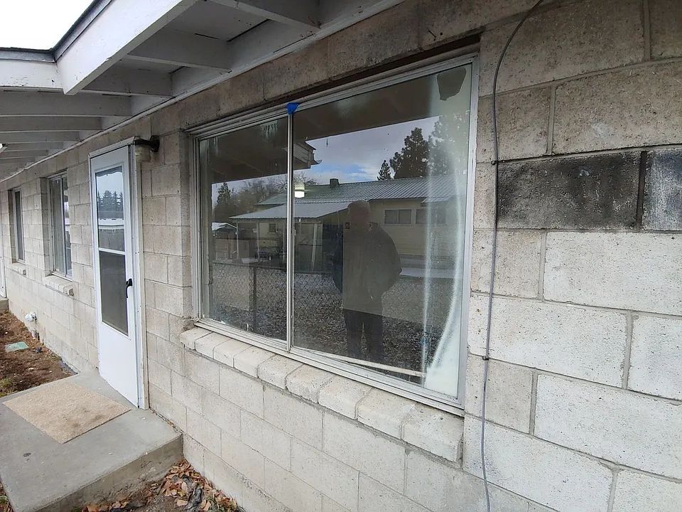 1820 Fargo St