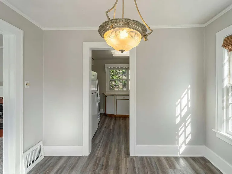 2217 Donald St — Photo 11
