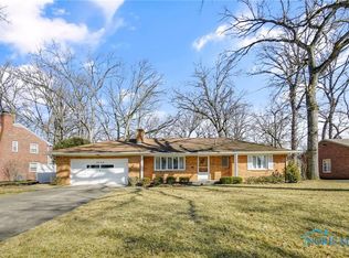 2750 Sandalwood Dr, Toledo, OH 43614