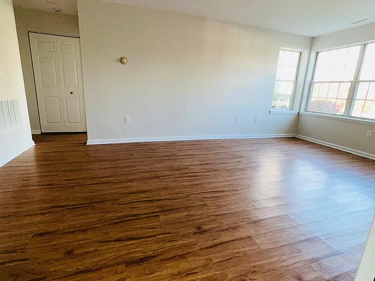 130 Meadow Ridge Rd — Photo 3