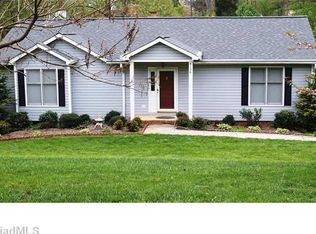 4136 Olivers Run Trl, Clemmons, NC 27012