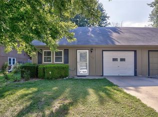 1312 N Harvey Dr, Olathe, KS 66061