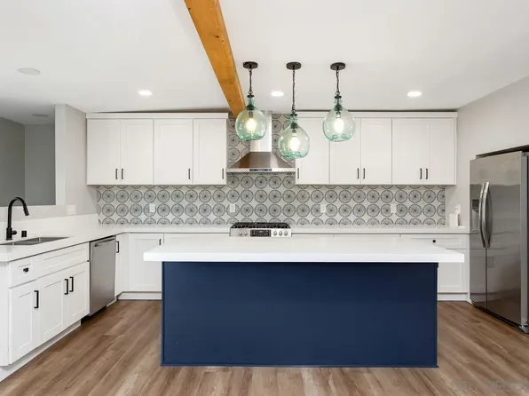 423 Alvarado Ter, Vista, CA 92084