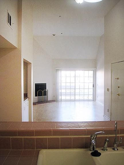 1st image of 522 N Jackson St #3