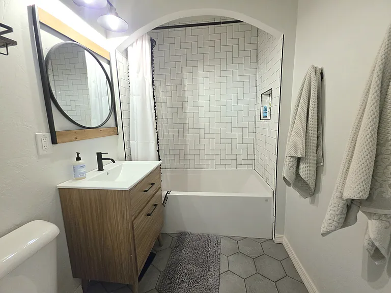 1107 Woodlawn Pl — Photo 14