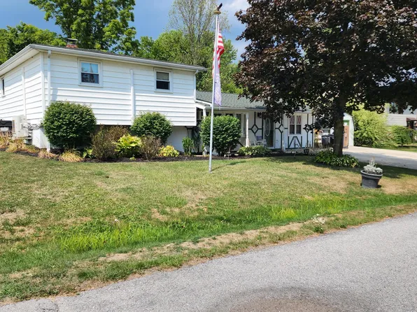 438 Hazenstab Dr, Duncansville, PA 16635