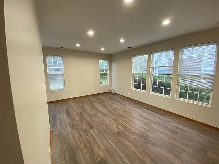610 Springbrook Trl N — Photo 6