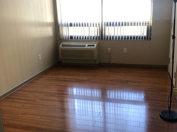 3rd image of 111 N 9th St Unit 501